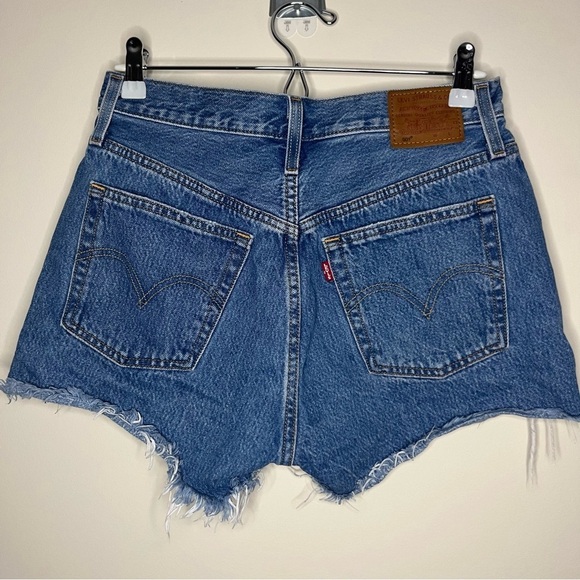 LEVI’S 501 Distressed Light Wash Blue Jean High Waisted Cutoff Summer Shorts - Picture 5 of 10